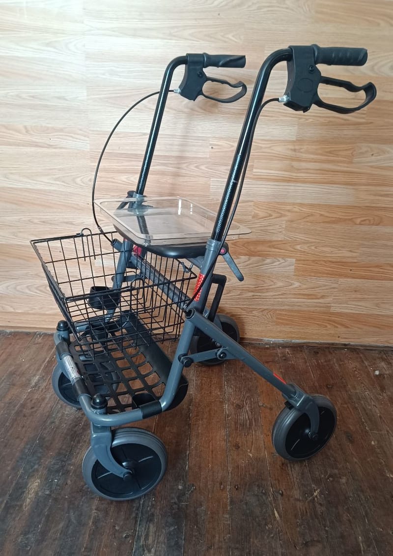 Új Actimo Basic Rollátor gurulós járókeret - összecsukható