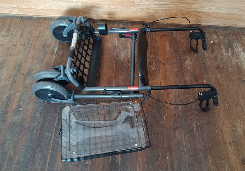 Új Actimo Basic Rollátor gurulós járókeret - összecsukható