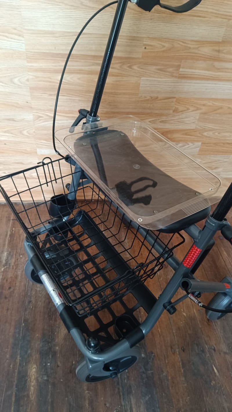 Új Actimo Basic Rollátor gurulós járókeret - összecsukható