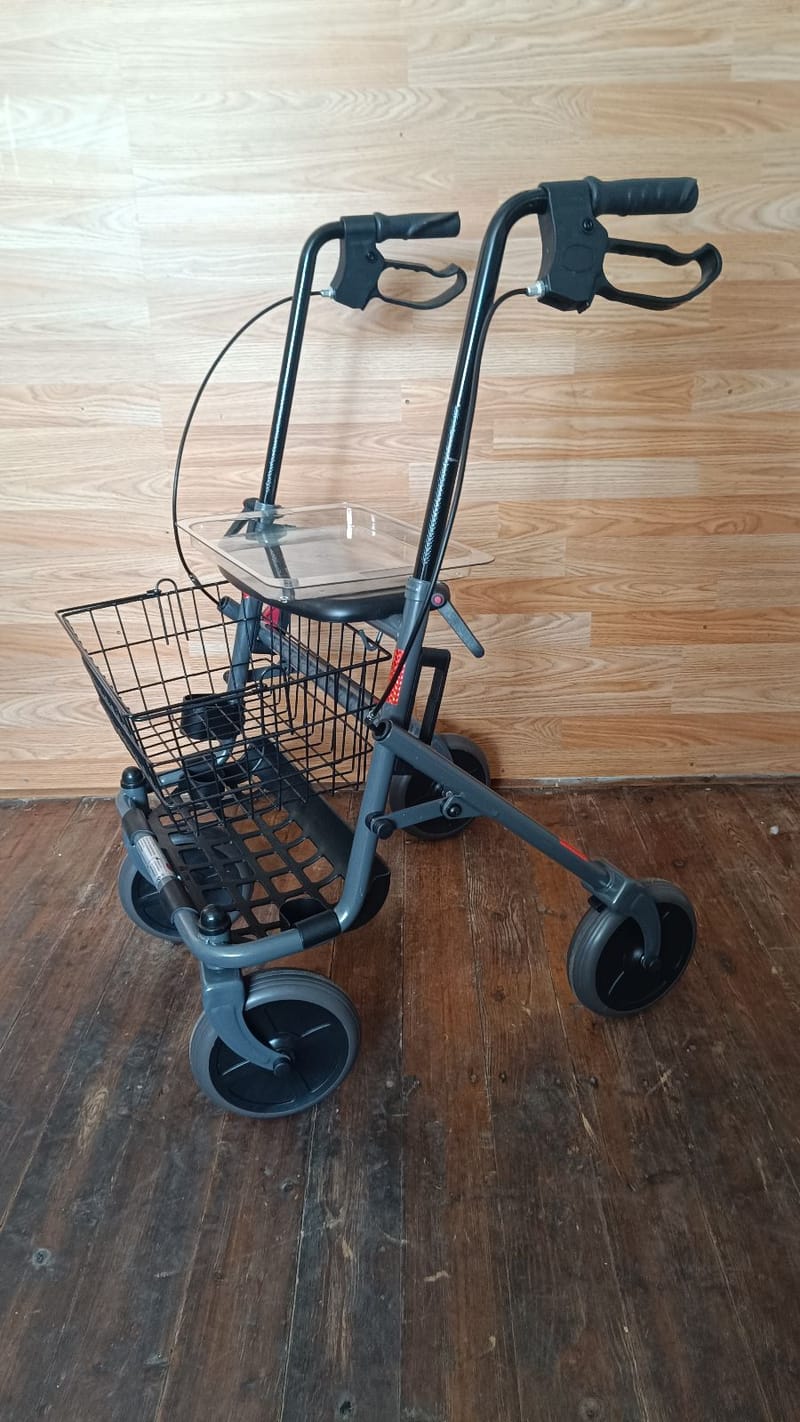 Új Actimo Basic Rollátor gurulós járókeret - összecsukható