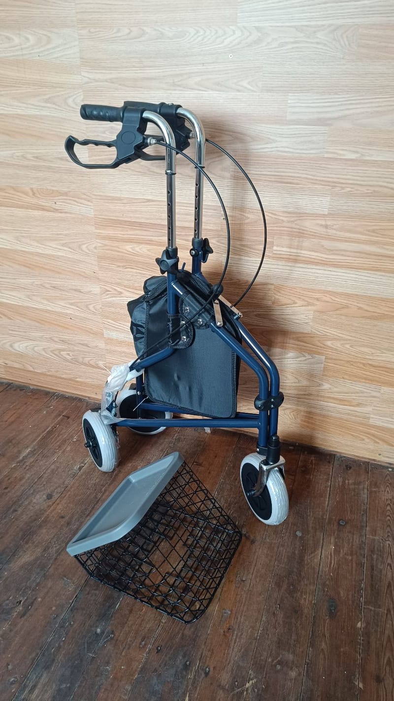 ÚJ Medical Actimo Delta Rollátor gurulós járókeret - összecsukható