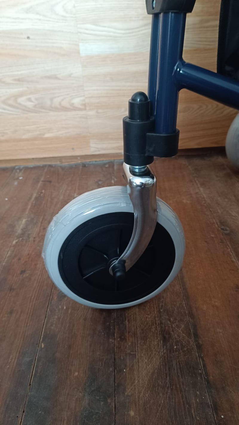 ÚJ Medical Actimo Delta Rollátor gurulós járókeret - összecsukható