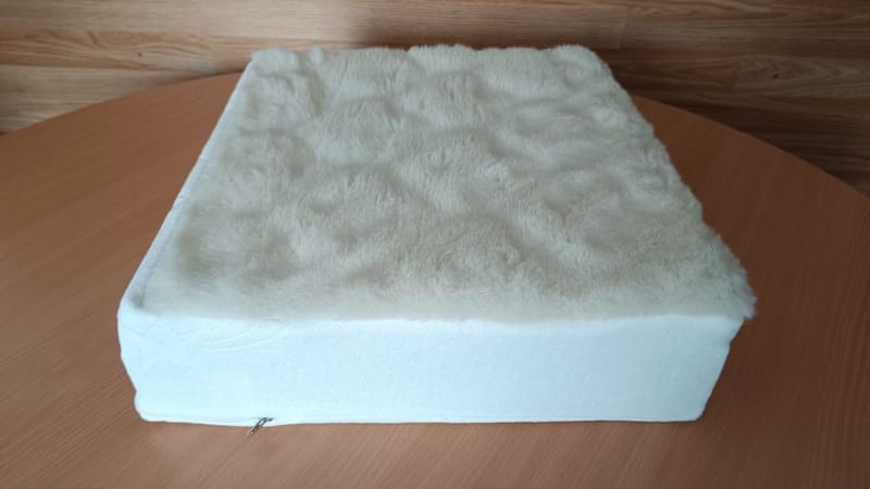 ÚJ Sweet Dream kemény kerekesszék párna ülőpárna - 44x41cm