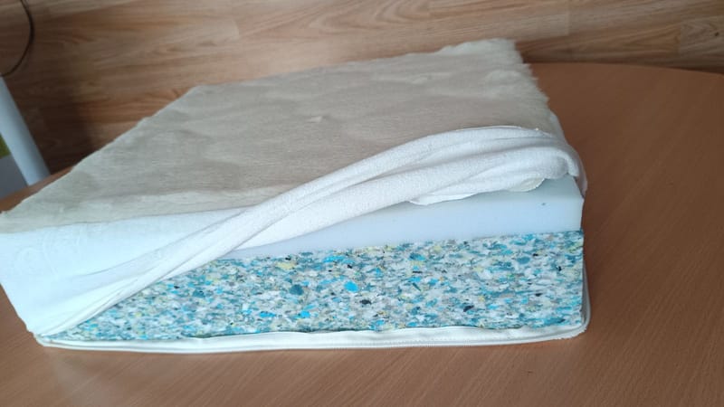 ÚJ Sweet Dream kemény kerekesszék párna ülőpárna - 44x41cm