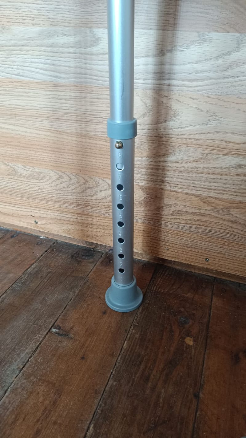 ÚJ Fürdetőszék tusolószék zuhanyzóba forgó ülőfelülettel - állítható magassággal