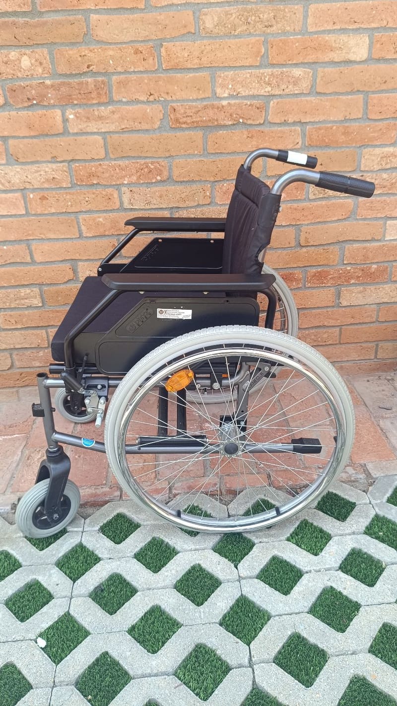 Dietz kerekesszék tolókocsi - Lábtartó nélkül! - 43cm - 3.