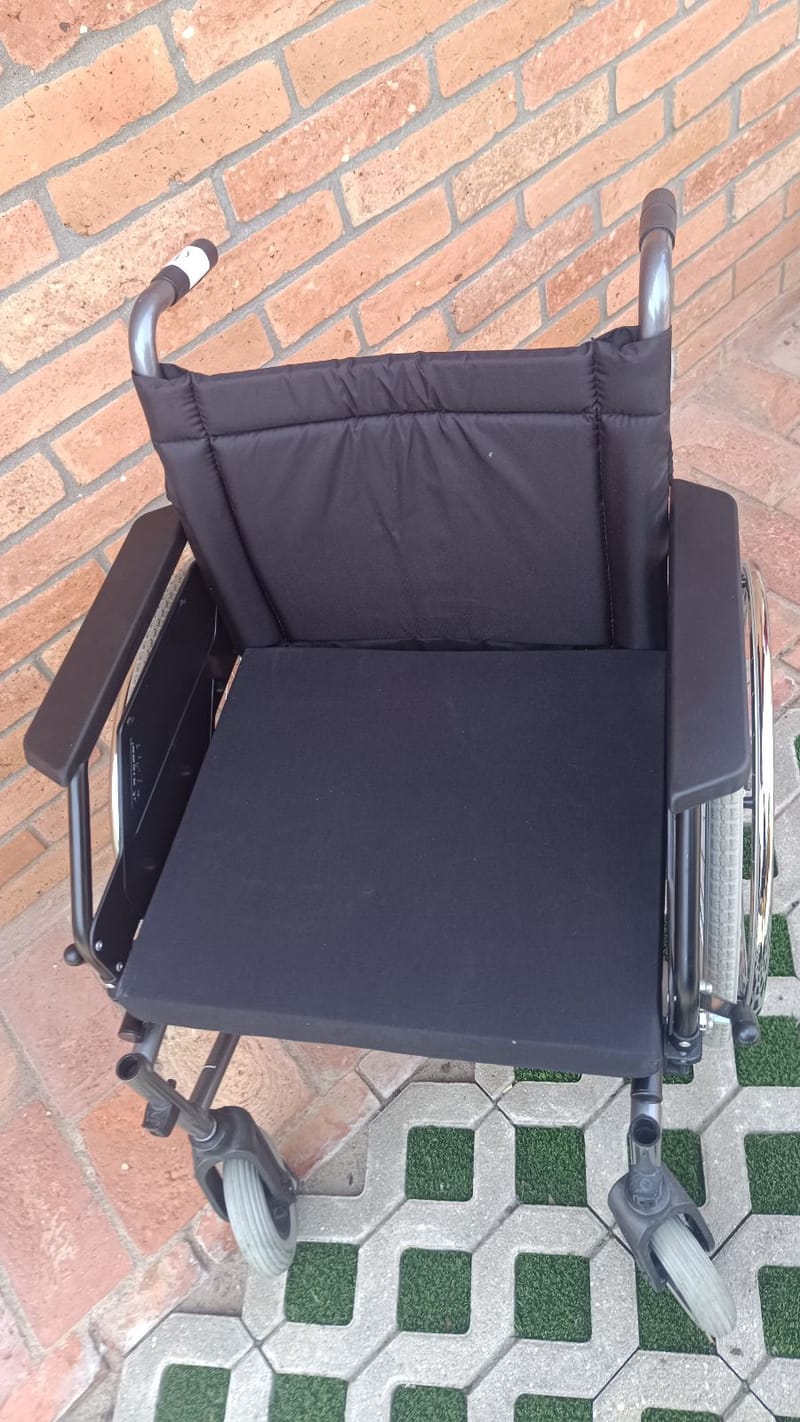 Dietz kerekesszék tolókocsi - Lábtartó nélkül! - 43cm - 3.