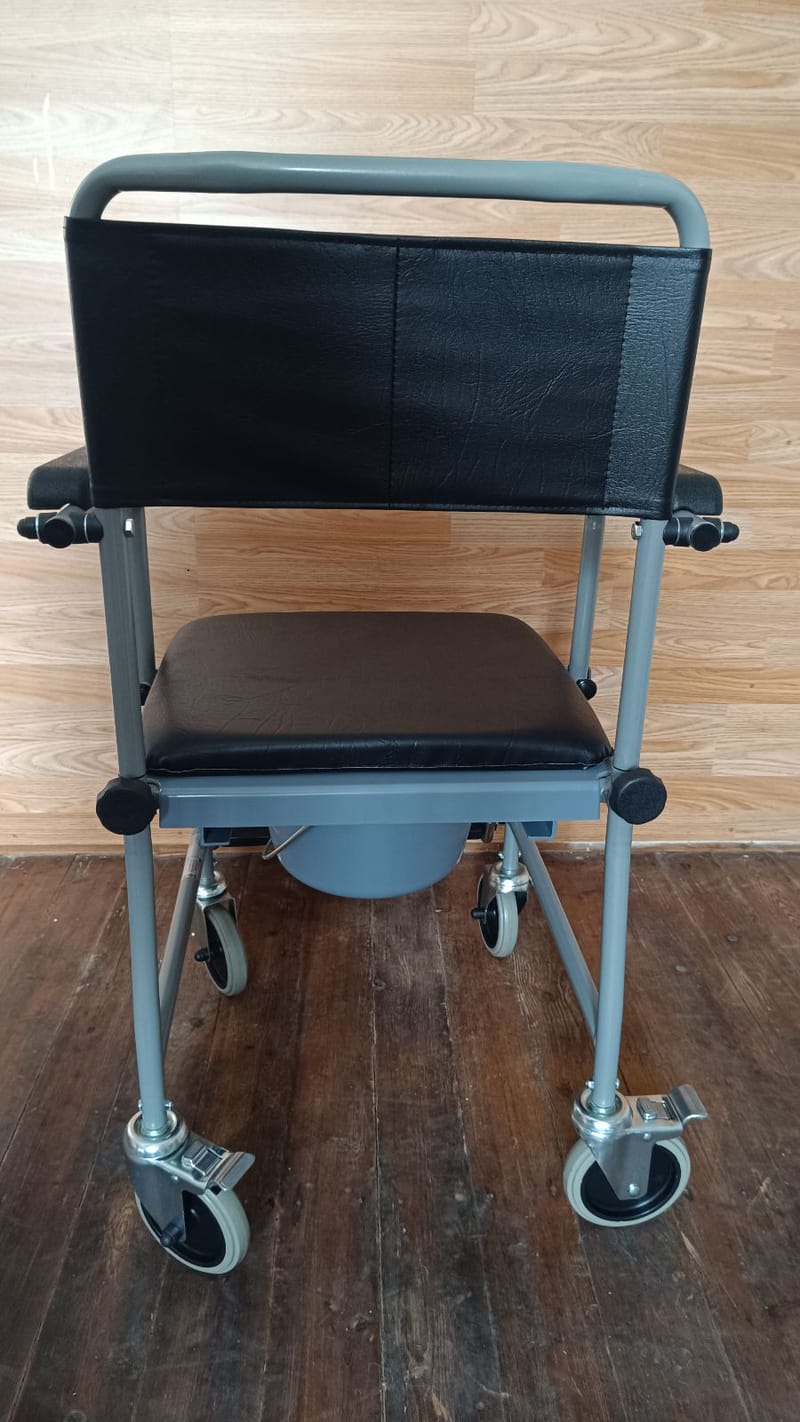 ÚJ RFM Medical kerekes szoba WC - lábtartóval