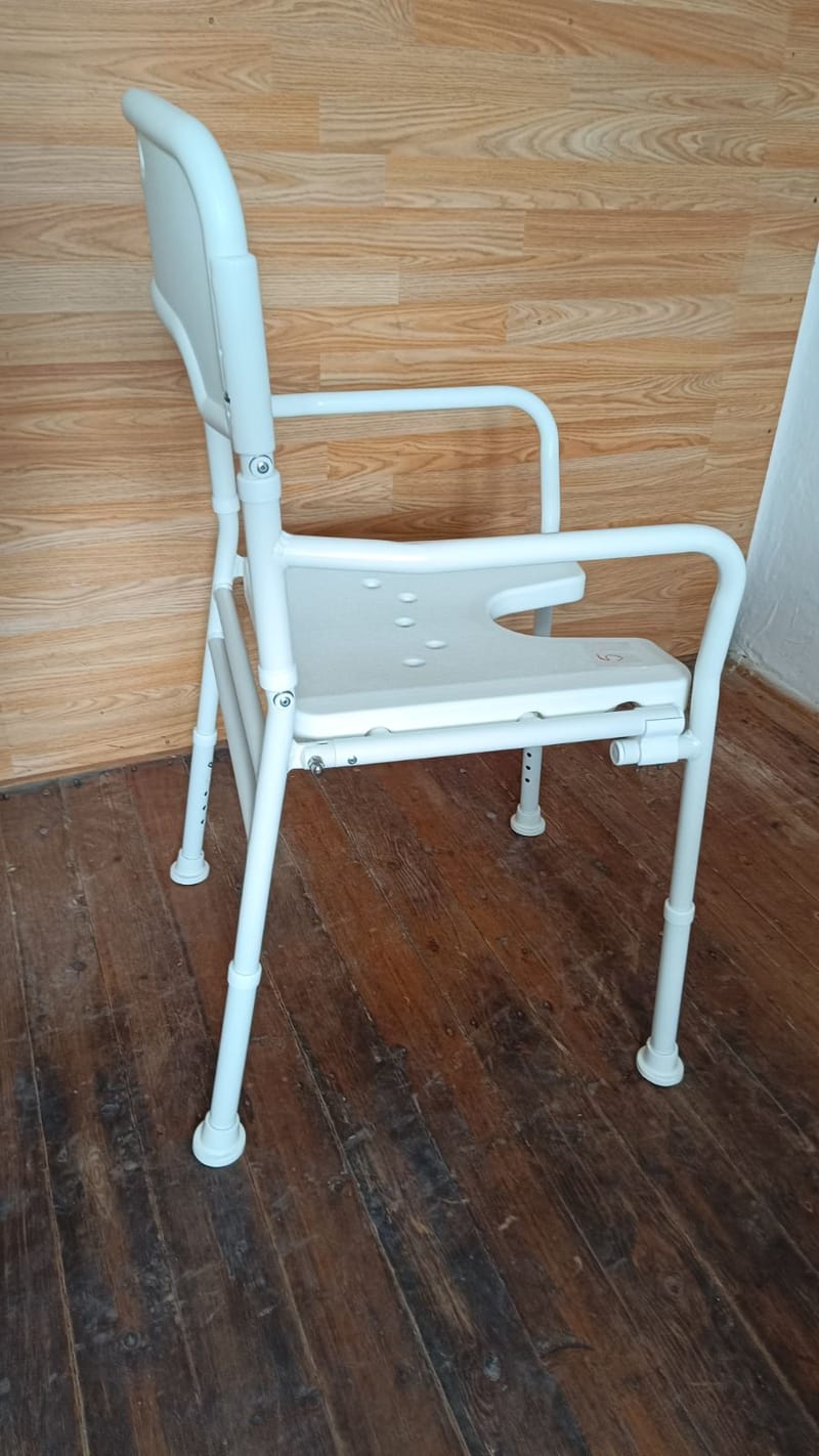 Új Drive Fürdetőszék háttámlával karfákkal - állítható ülésmagasság! 5.