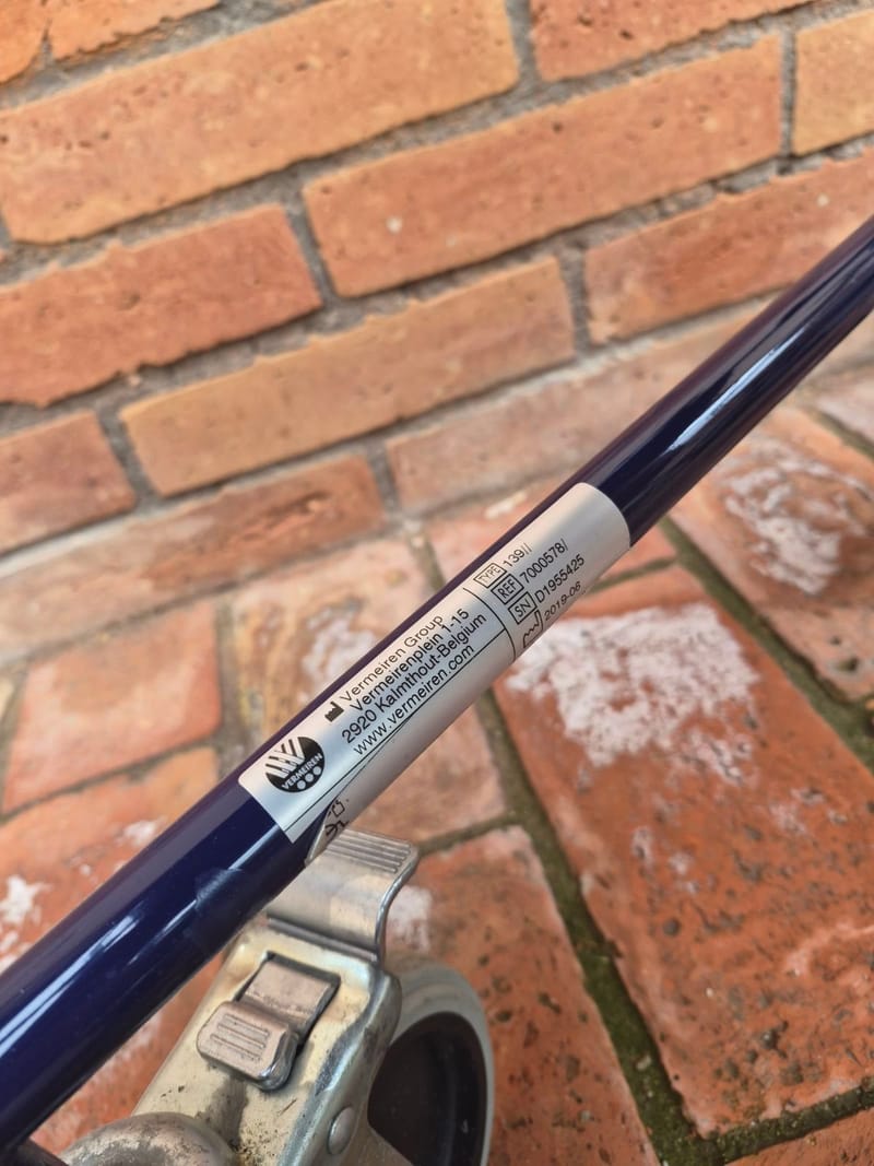 Kerekes szoba WC - lábtartóval