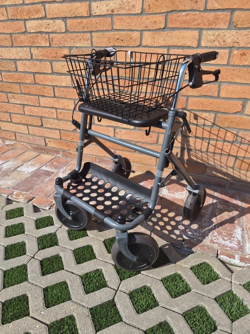 Új Rollátor gurulós járókeret - összecsukható - 2.