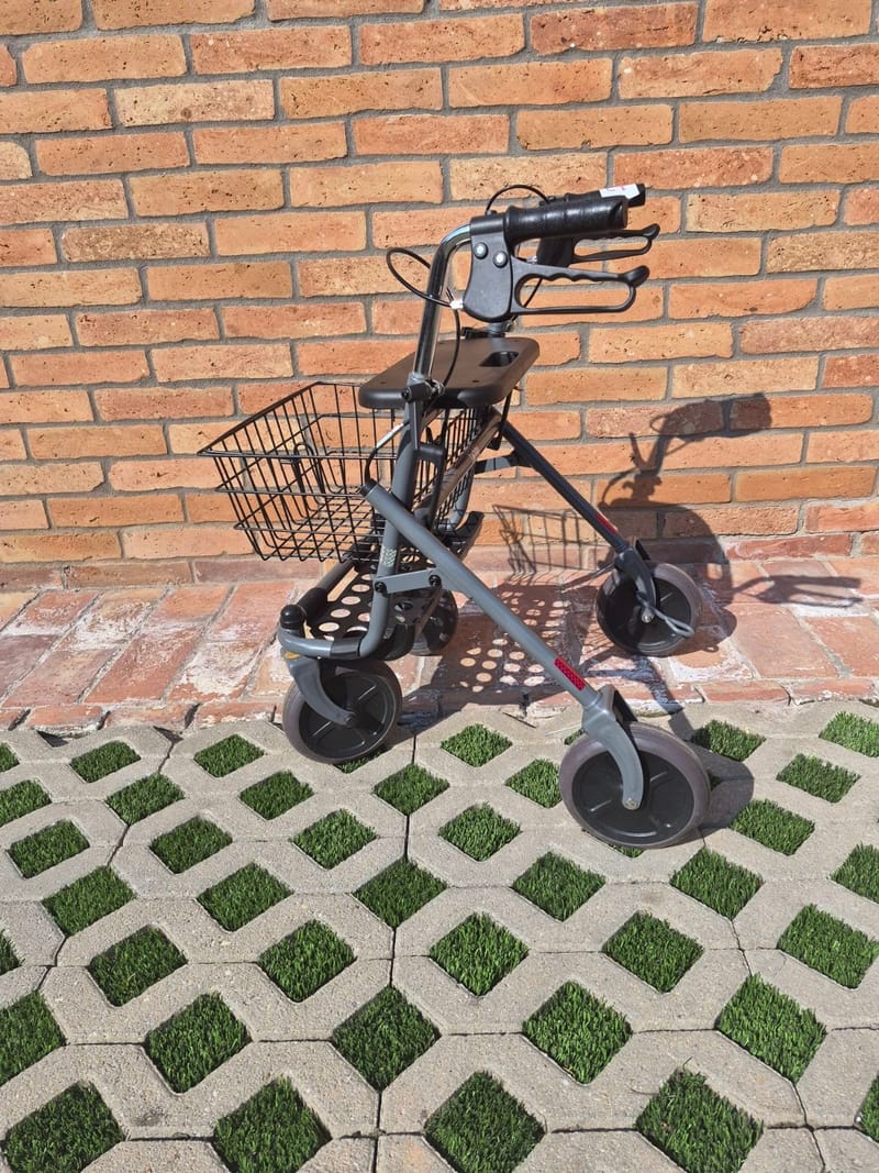 Új Rollátor gurulós járókeret - összecsukható - 2.