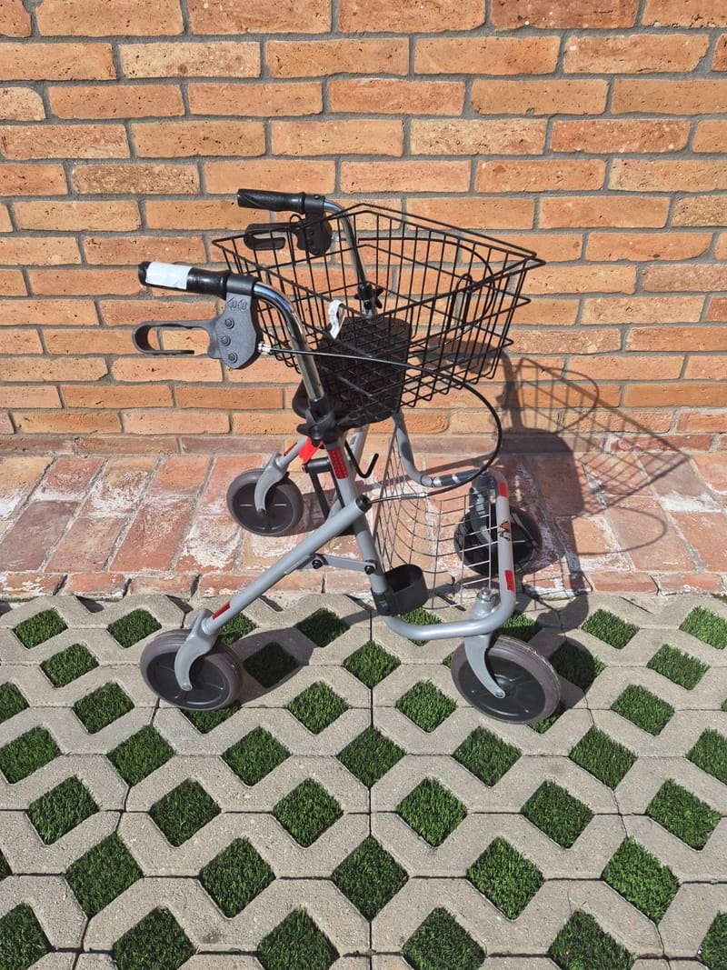 Új B+B Rollátor gurulós járókeret - összecsukható - 3.