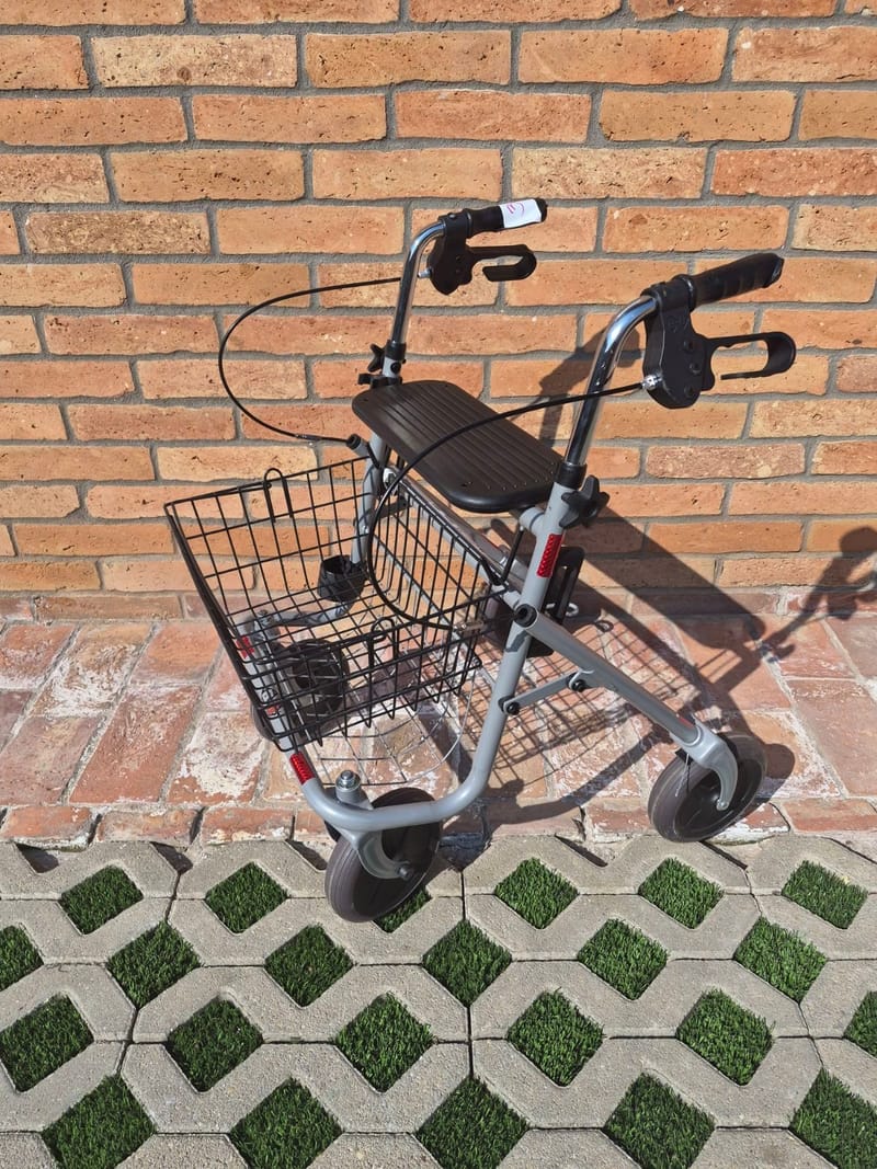 Új B+B Rollátor gurulós járókeret - összecsukható - 3.