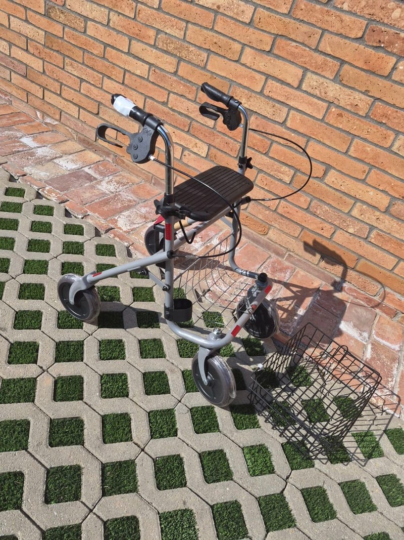 Új B+B Rollátor gurulós járókeret - összecsukható - 4.