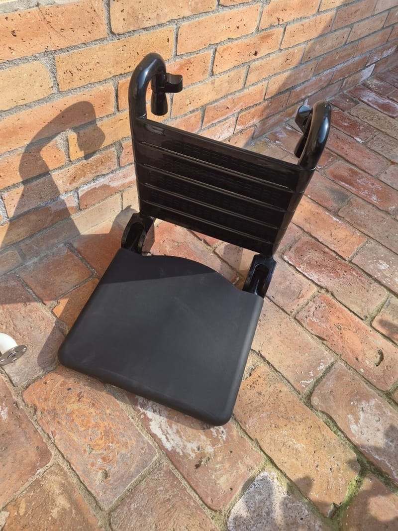 Fali kapaszkodó falra szerelhető fürdetőszékkel