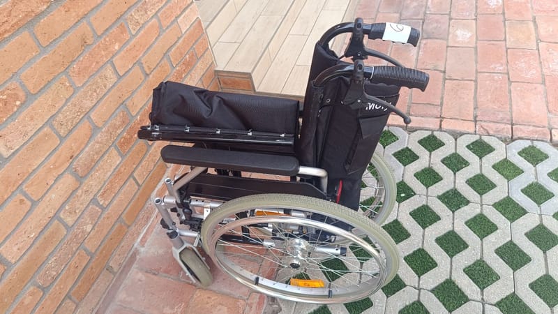 Moly kerekesszék tolókocsi - Lábtartó nélkül! - 43cm - 6.