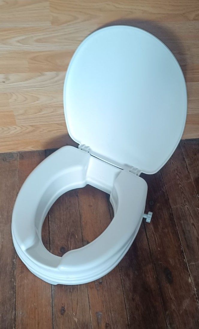Dietz fedeles WC ülőke magasító - 10cm
