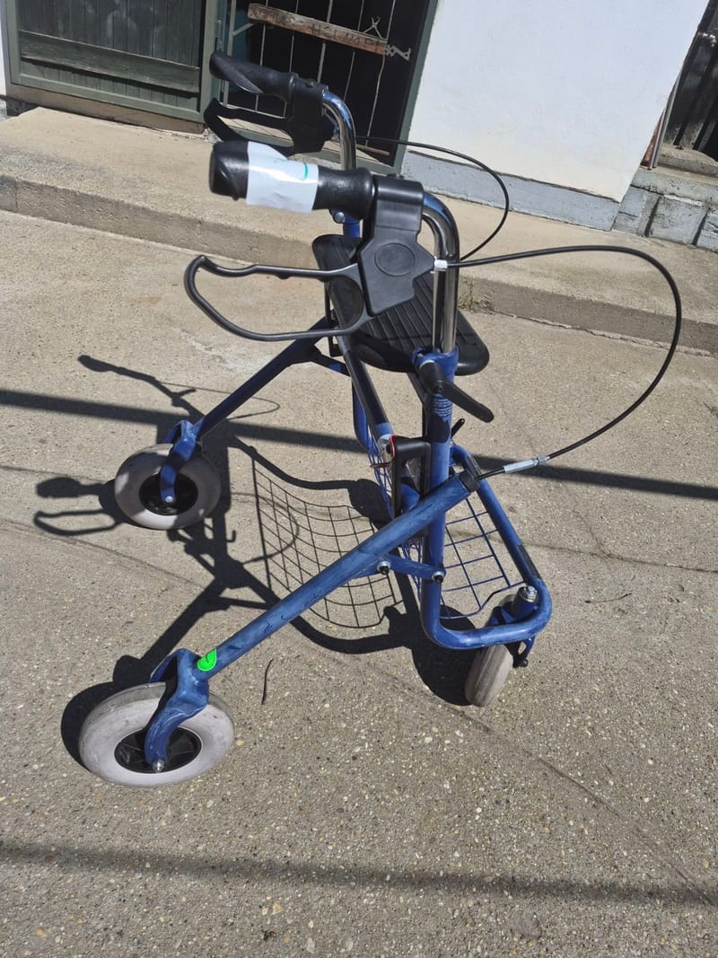 Gurulós járókeret - összecsukható - 5.