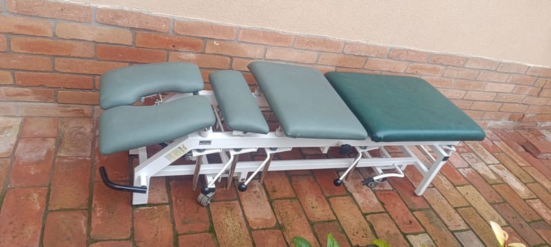 Rezila kiropraktőr kiropraktikai csontkovács ágy kezelőágy