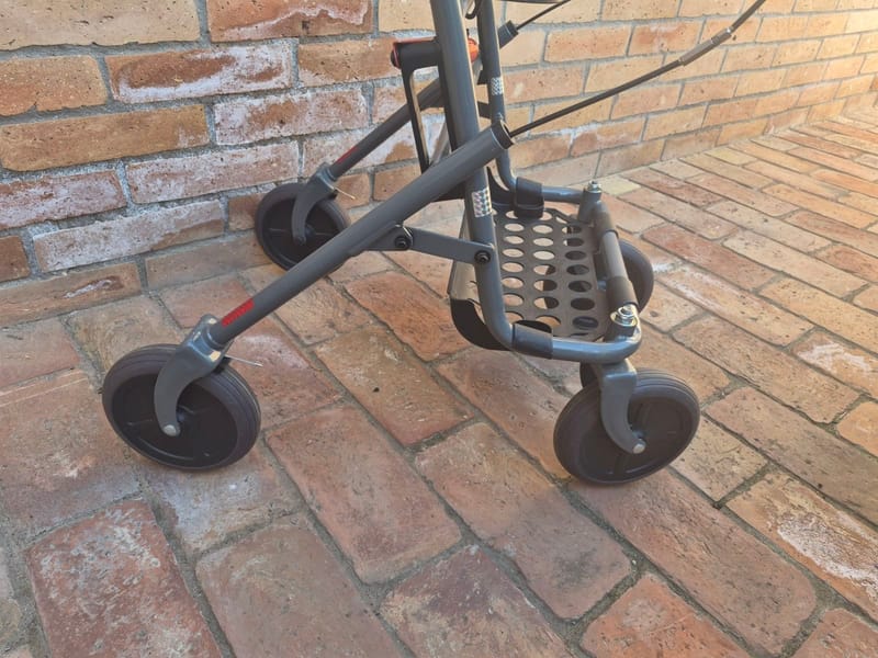 Új Rollátor gurulós járókeret - Kartámaszos!