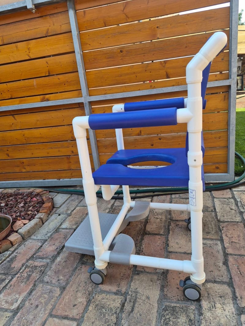 2in1 - Kerekes szoba WC + Fürdetőszék egyben (tartály nélkül)