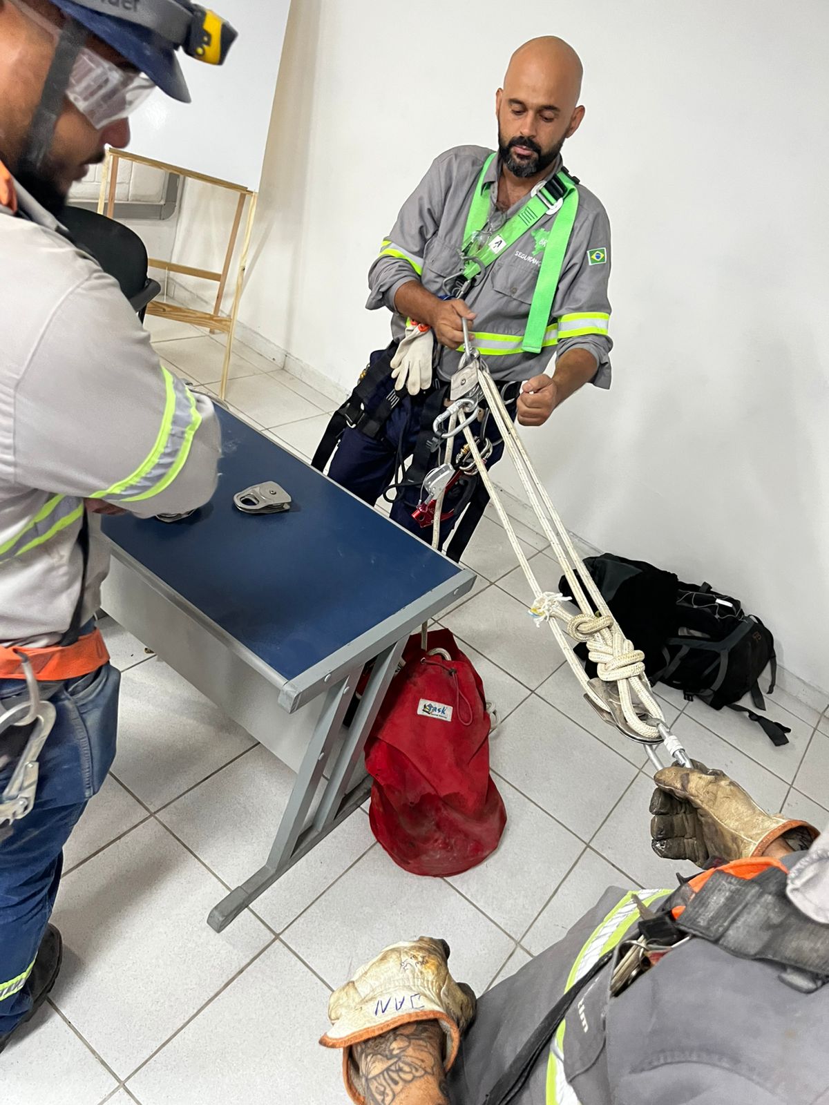 Treinamento Teórico e Prático