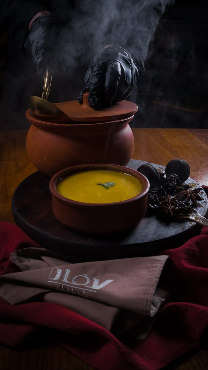 تصويرنا مطعم من المطاعم اللي تقدم أكل هندي بشكل مختلف 