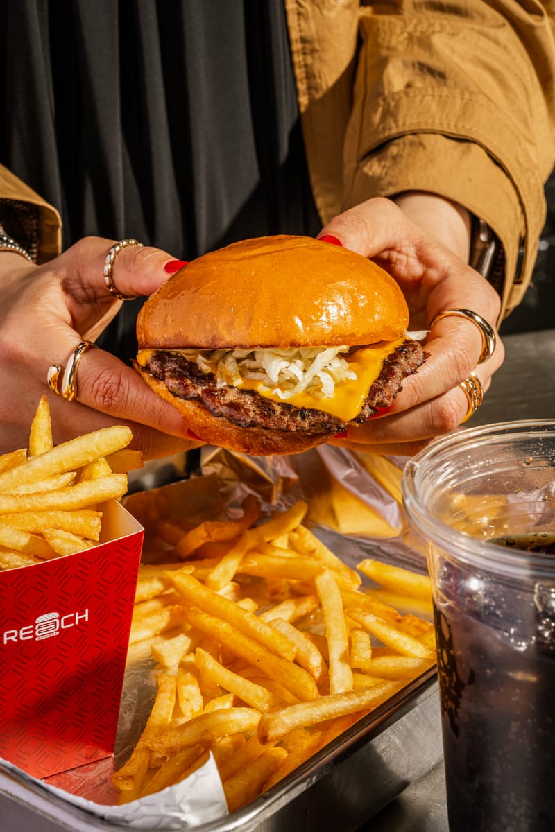 Reach Burger 