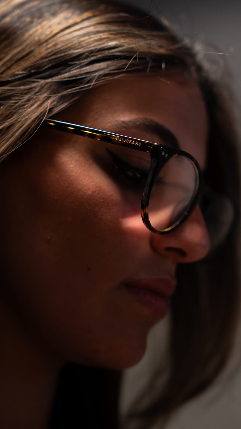 Sunglasses & Eyewear Store