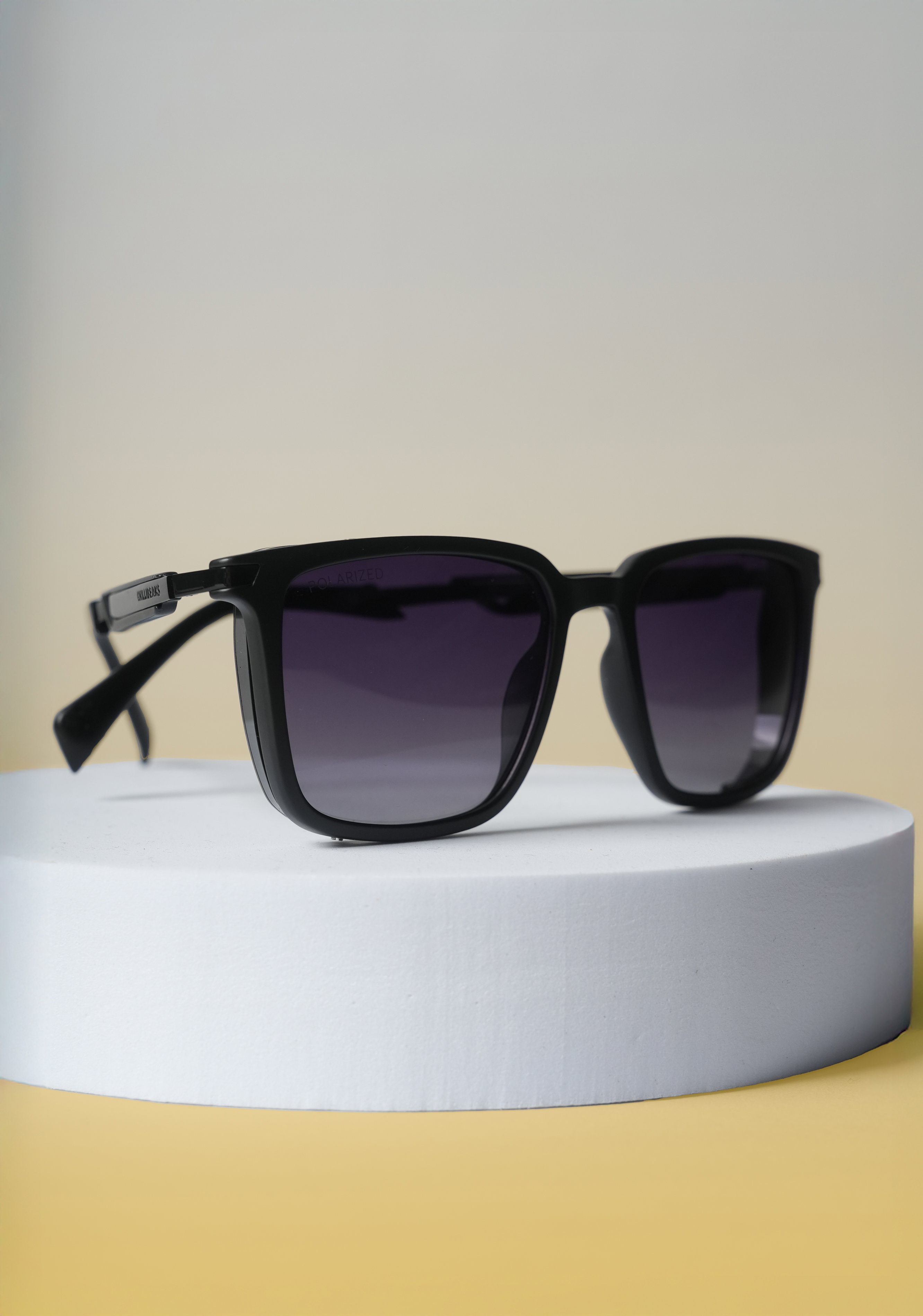 Sunglasses & Eyewear Store