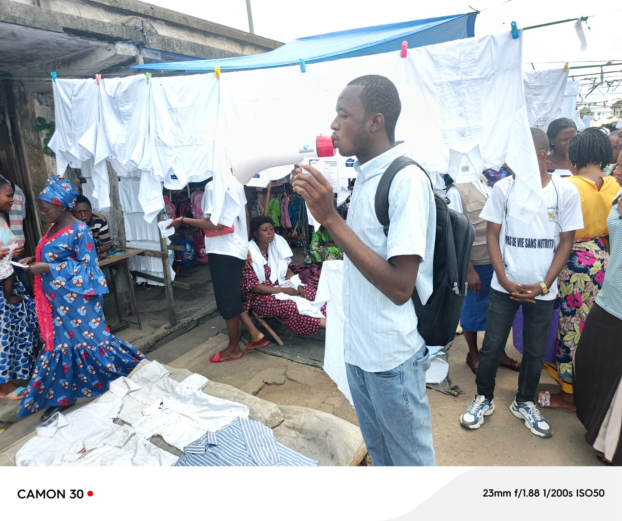 ANUCO SENSIBILISE AU MARCHÉ CENTRAL DE KANANGA