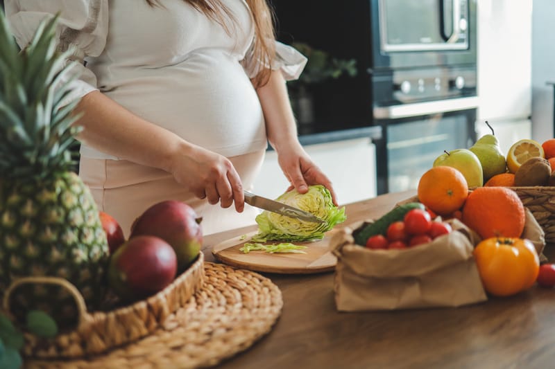 10 conseils pratiques pour la nutrition de la femme enceinte et allaitante