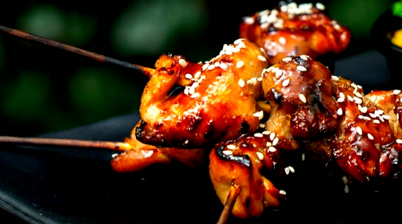 Brochette de poulet (saté) cuite au barbecue.(à l'unité)