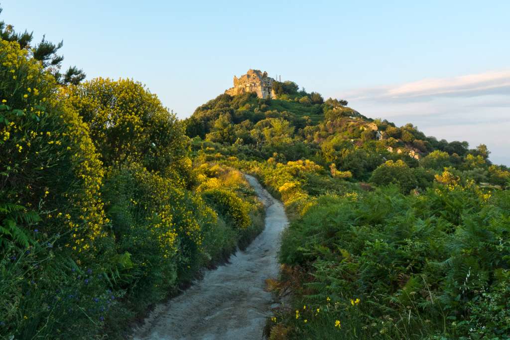 PERCHE' ISCHIA SI CHIAMA COSI E COME SI CHIAMAVA PRIMA