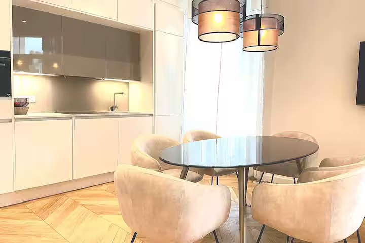 6 personnes - 4 pièces - 3 salles de douches