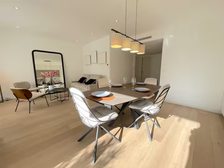 5 personnes - 3 pièces - 3 salle de douches