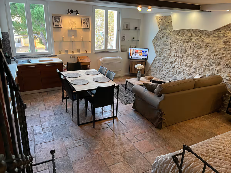 6 personnes - 2 chambres - 2 salles de couches 