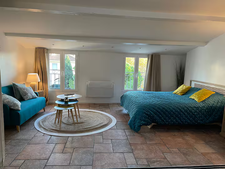 6 personnes - 2 chambres - 2 salles de couches 