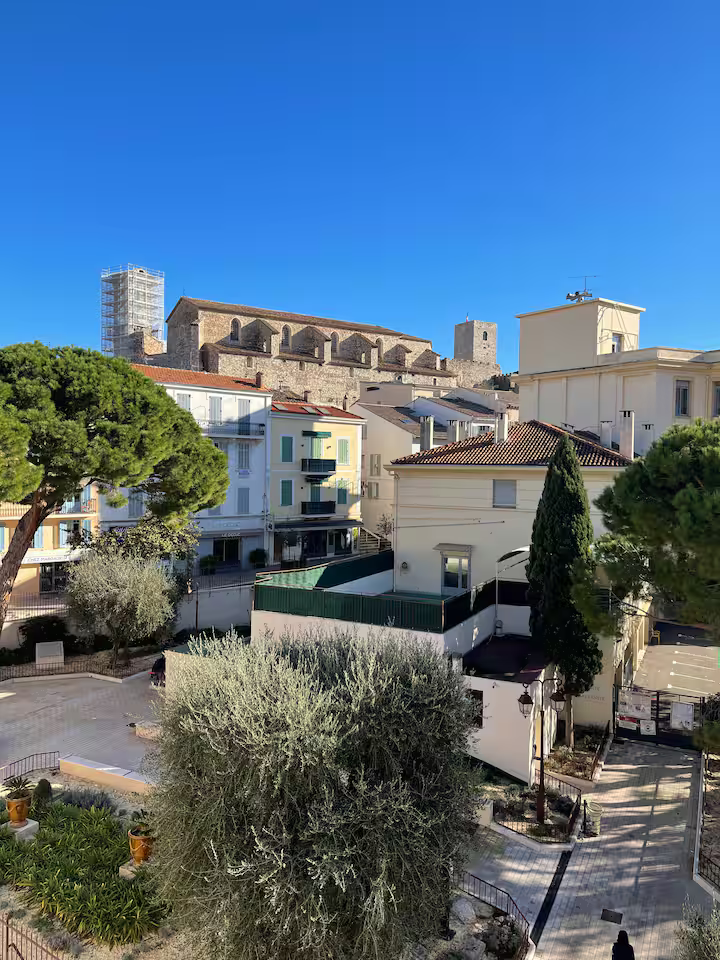 6 personnes - 2 chambres - 2 salles de couches 