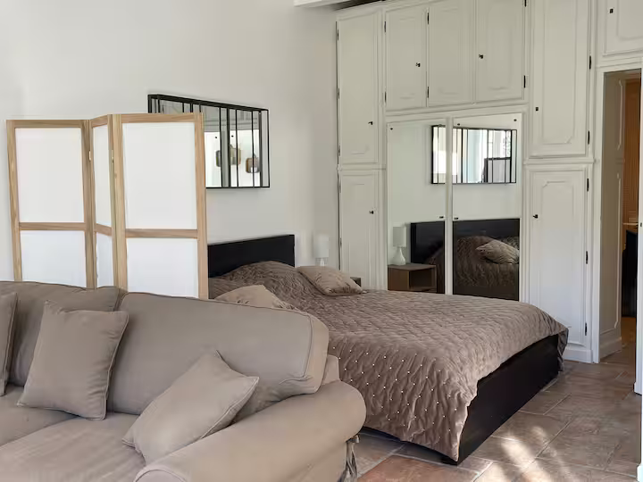 4 personnes - 1 salle de douche 