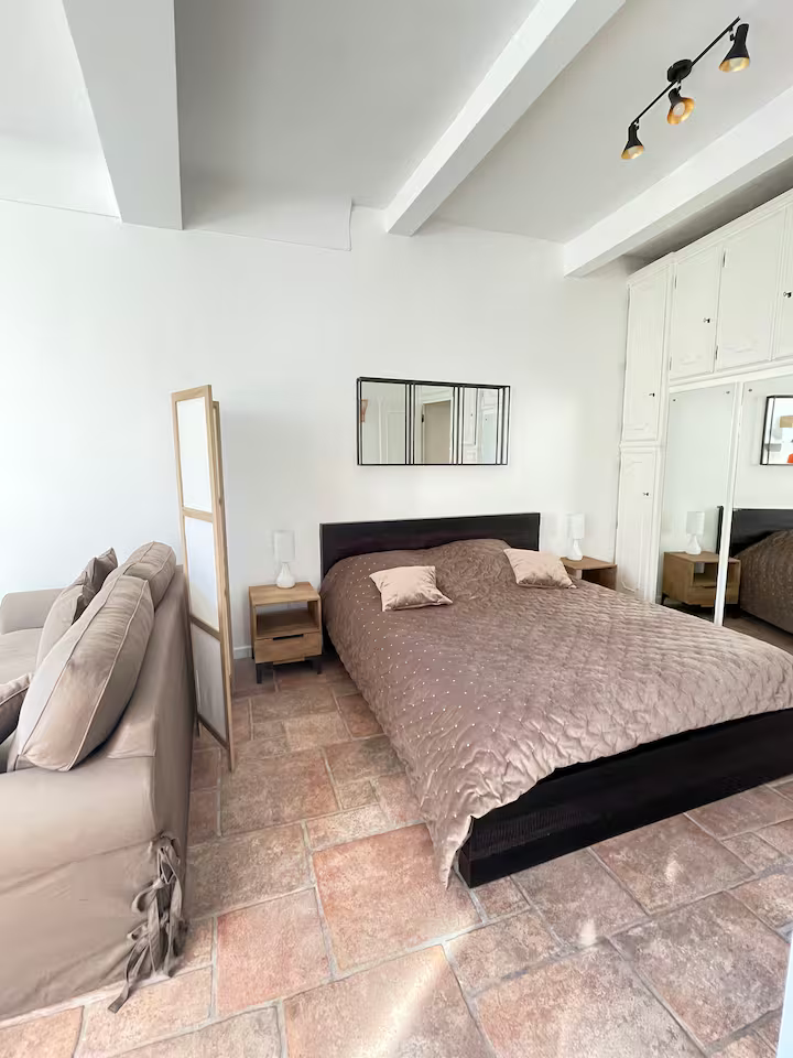 4 personnes - 1 salle de douche 