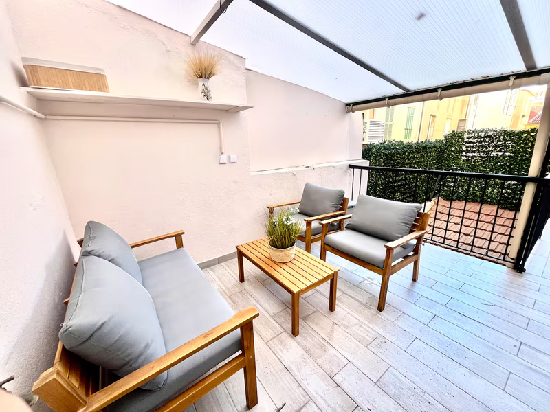 4 personnes - 2 chambres - 2 salles de douches - Garage