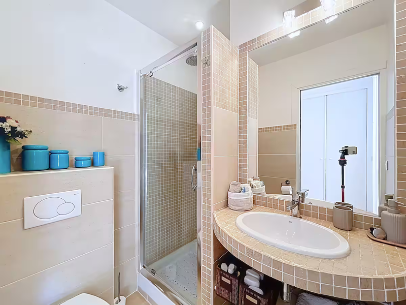 4 personnes - 2 chambres - 2 salles de douches