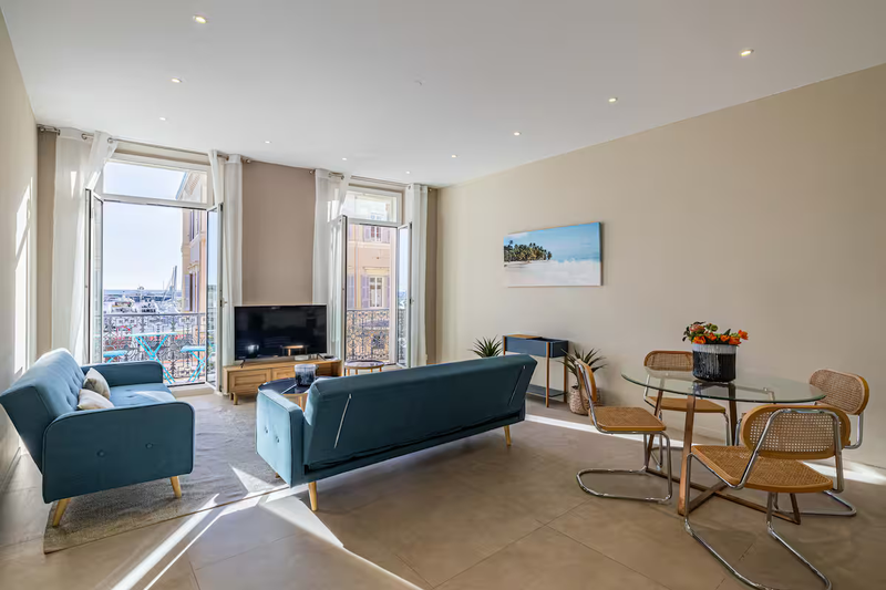 4 personnes - 1 chambre - 1 salle de douche