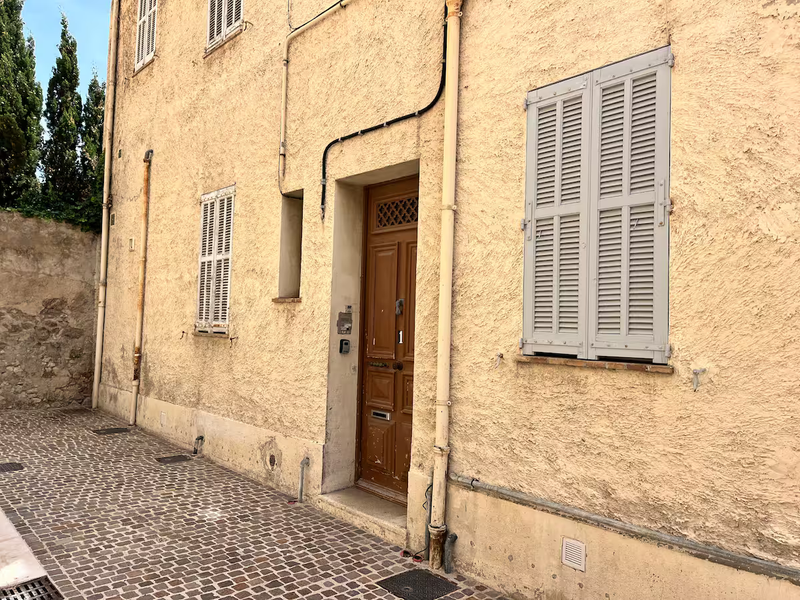 2 personnes - 1 chambre - 1 salle de bain