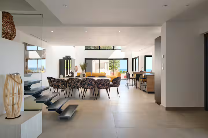 10 personnes - 5 chambres - 5 salles de douches 