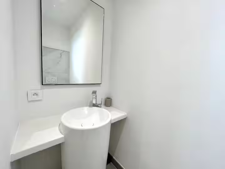 10 personnes - 5 chambres - 5 salles de douches 