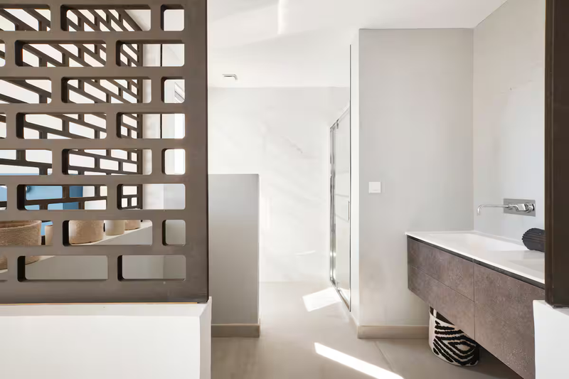 10 personnes - 5 chambres - 5 salles de douches 