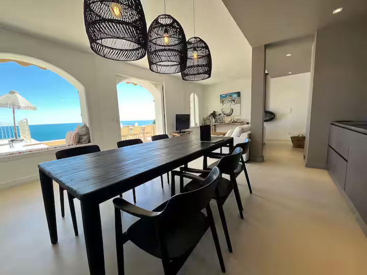 8 personnes - 3 chambres - 3 salles de douches